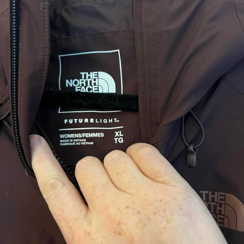 The North Face Women's Burgundy Jacket - Picture 3 of 3